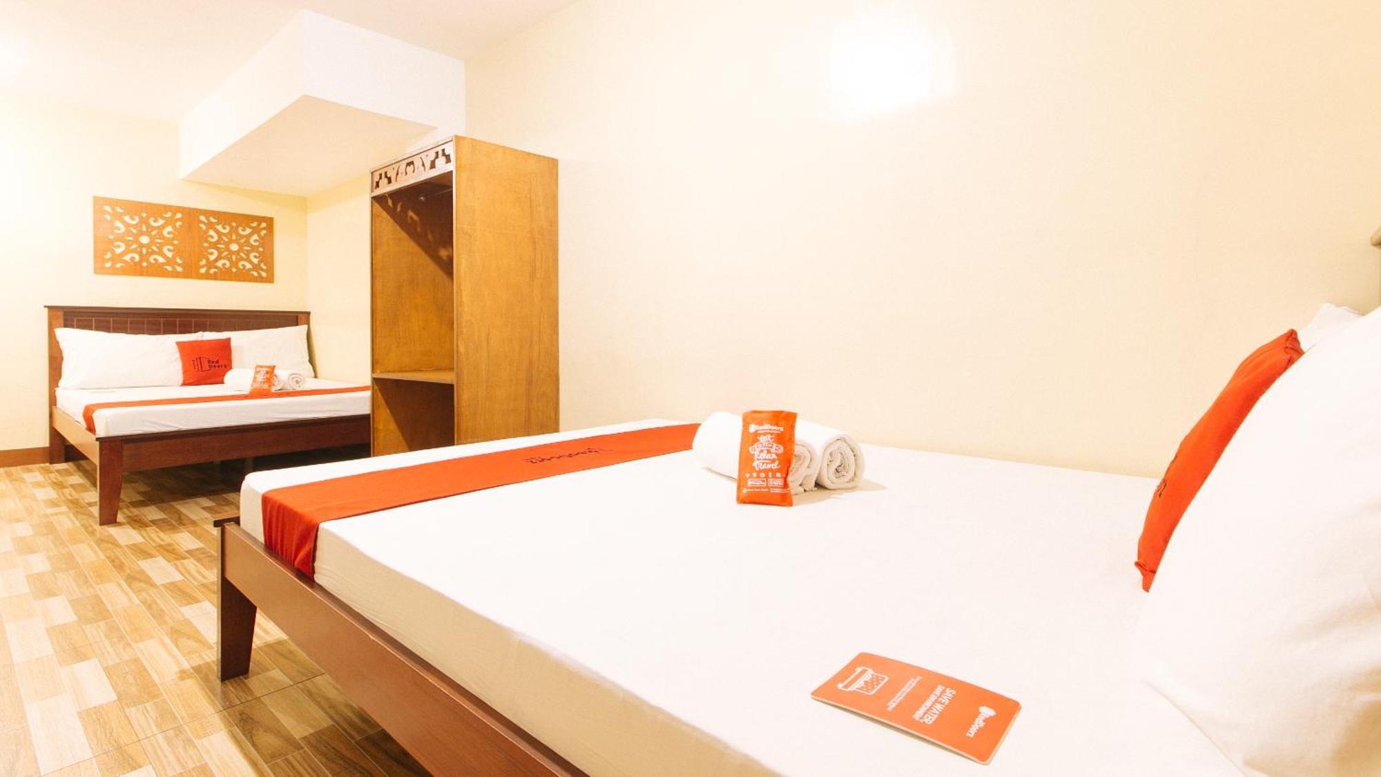 Reddoorz Near Pnr Espana Station Manila Exterior photo